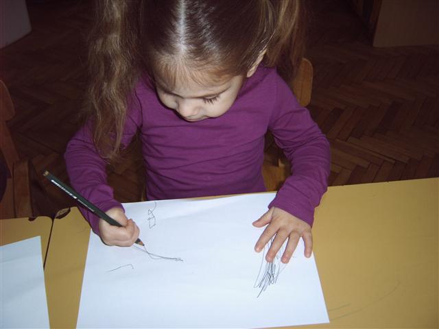Dječje šaranje i crtanje-znakovi bitni za razvoj govora,
pisanja i mišljenja - slika broj: 13